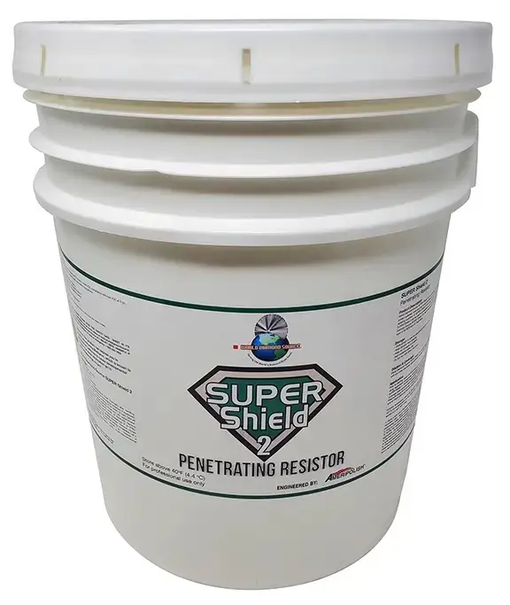 a white bucket with a white lid